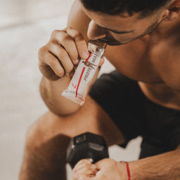 Protein Max
FitLine Protein Max är en exklusiv proteinbar med 25 g (50%) protein. Ett smakfullt protein-snack för alla, särskilt för de som är aktiva inom sport.